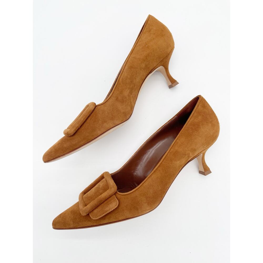 Manolo Blahnik Maysale Camel Tan Suede Buckle Pointed Toe Kitten Heels IT 39.5 - Picture 5 of 11